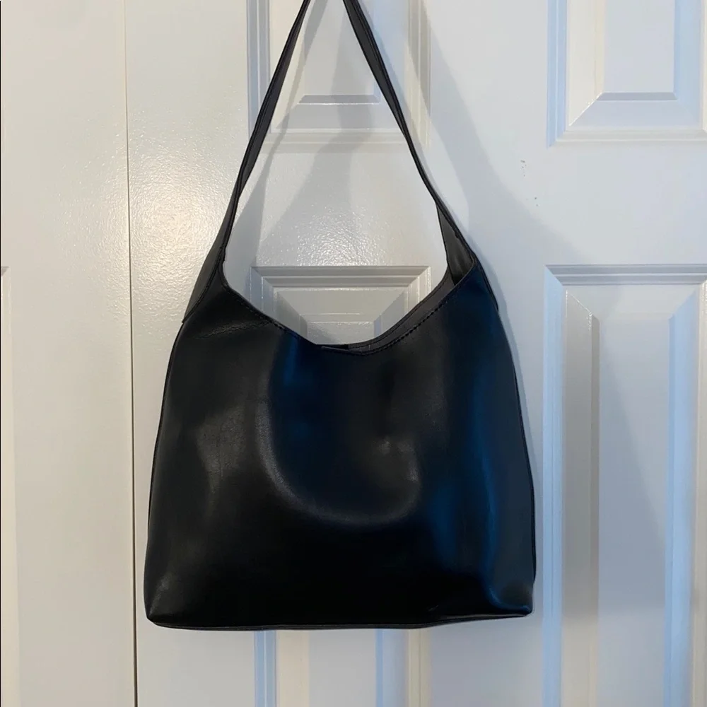 Colton Bucket Bag with Pouch in Black X Revolver 8 OTHER REASONS NEW-Flawed
